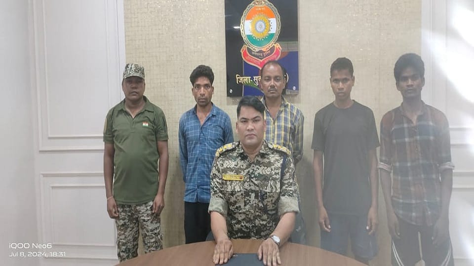 Dantewada police killed 49 Naxalites in a year hundreds of Maoists surrendered in Jagdalpur