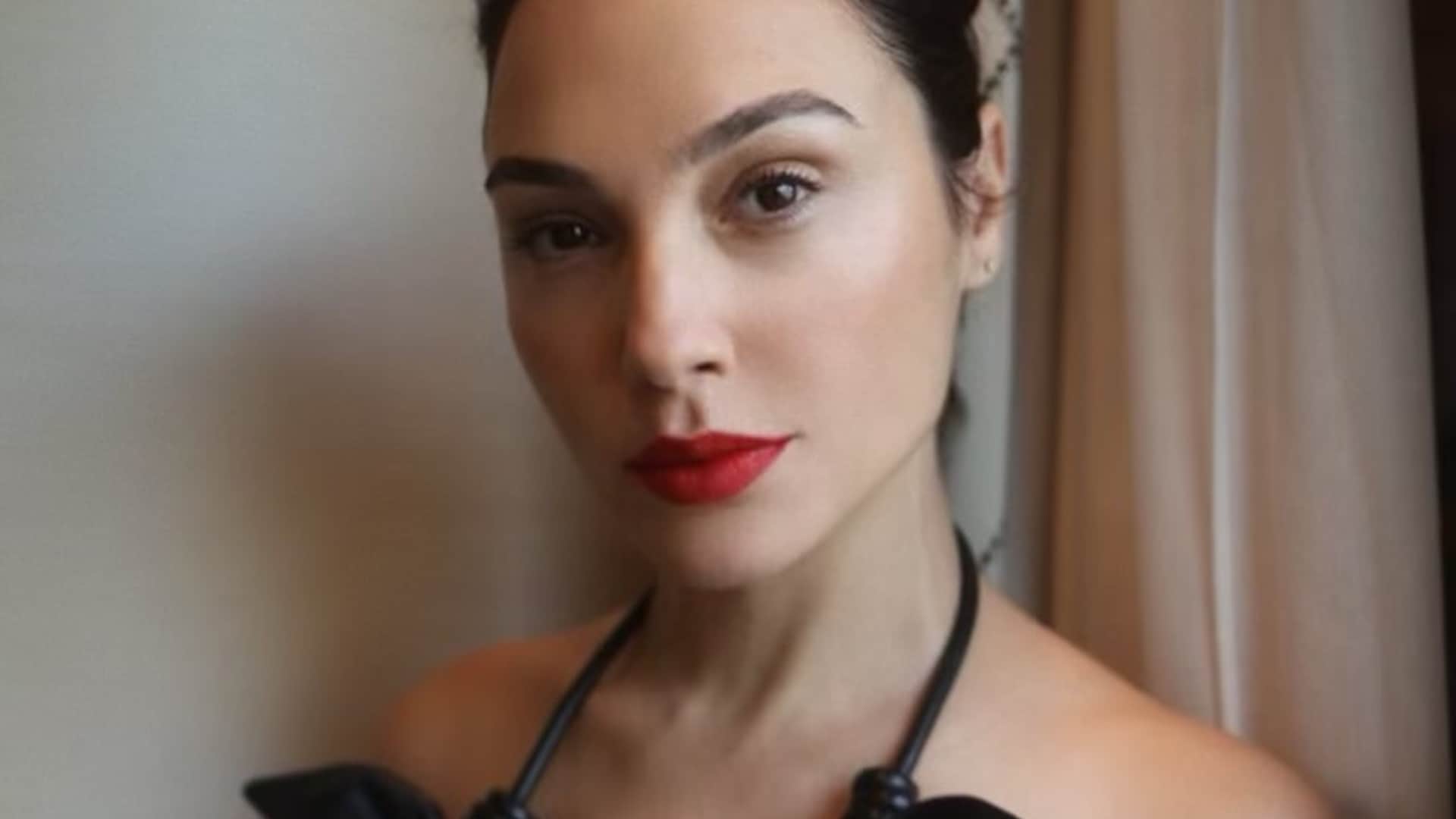 Gal Gadot Reveals Underwent Emergency Surgery After 4th Pregnancy wonder woman says All I Wanted Was To Live