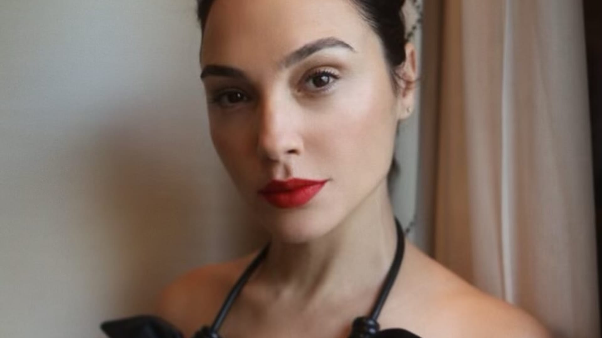 Gal Gadot Reveals Underwent Emergency Surgery After 4th Pregnancy wonder woman says All I Wanted Was To Live