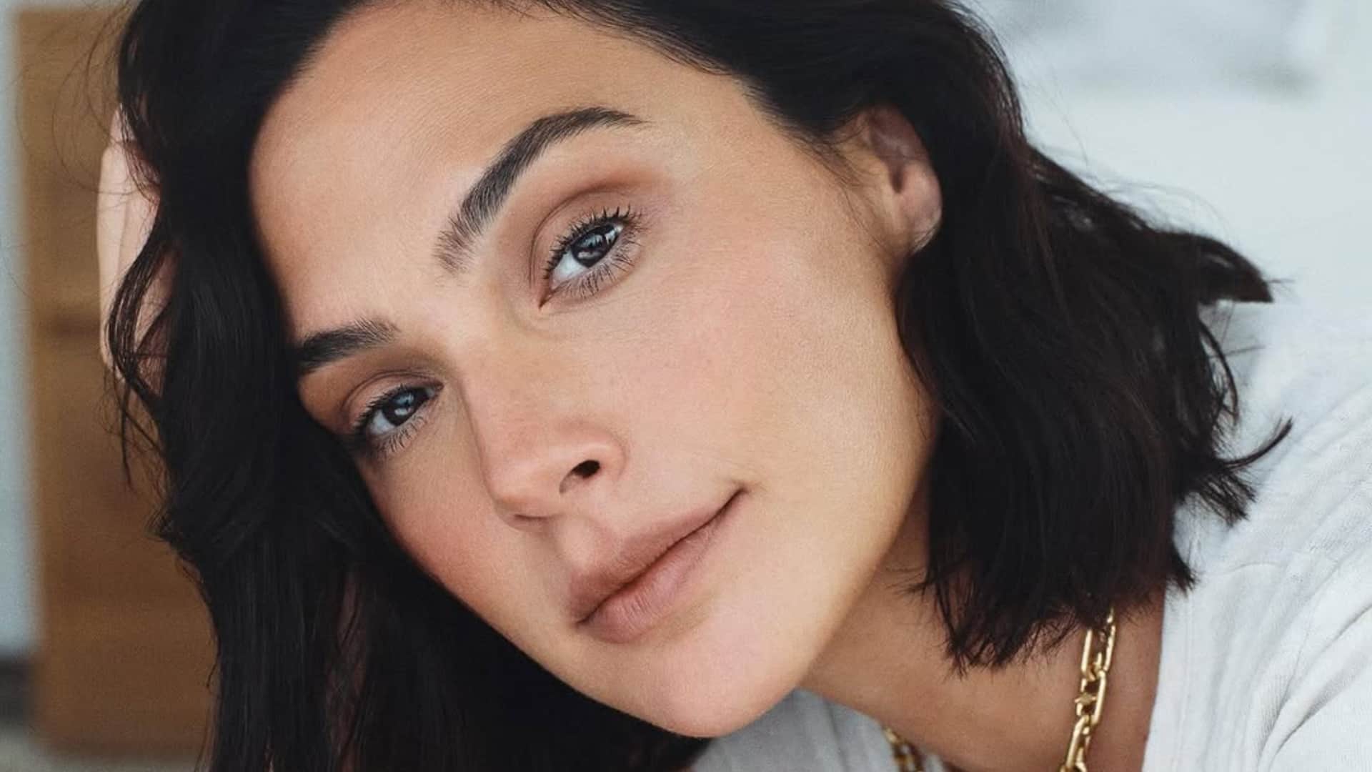 Gal Gadot Reveals Underwent Emergency Surgery After 4th Pregnancy wonder woman says All I Wanted Was To Live