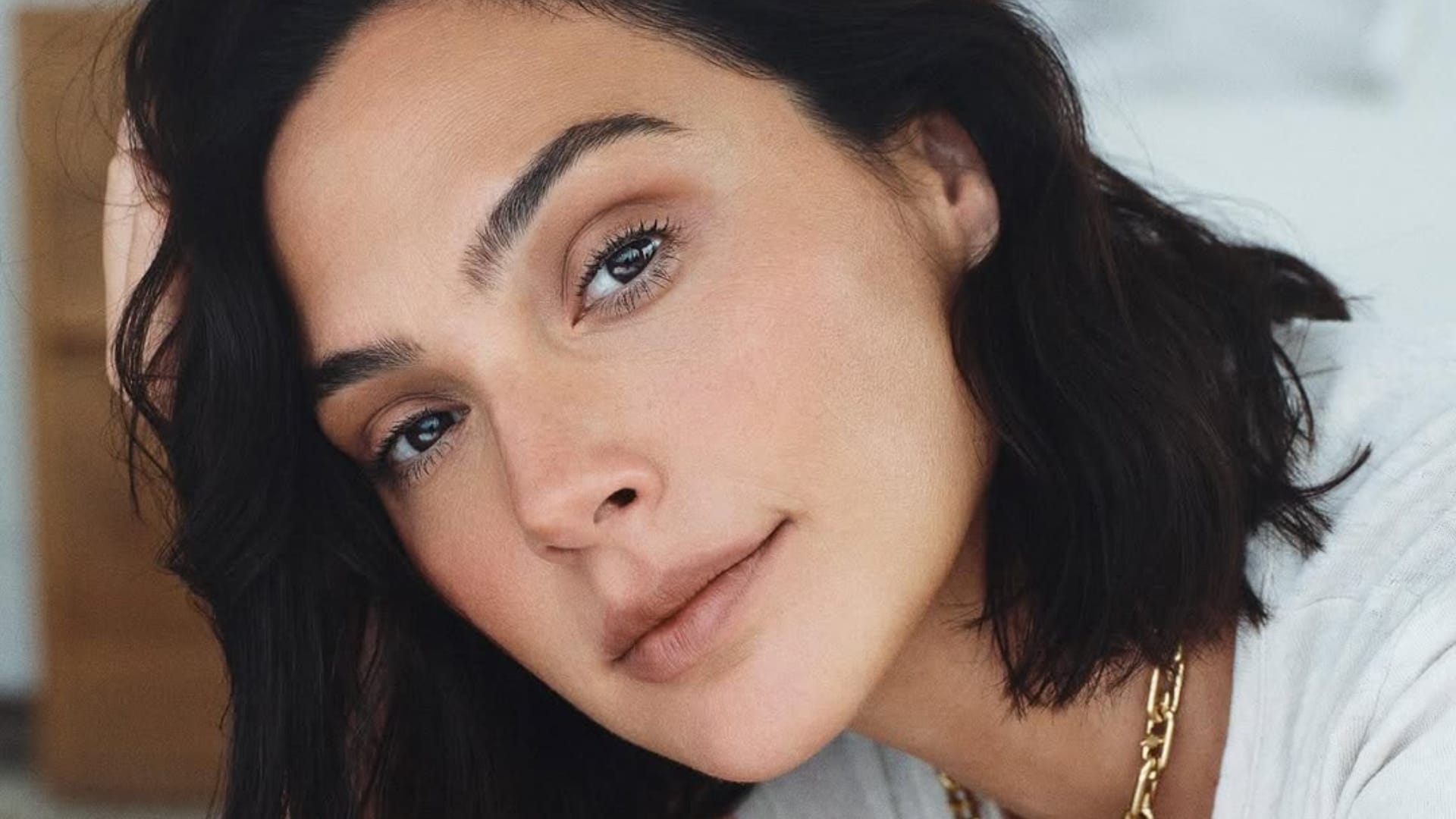 Gal Gadot Reveals Underwent Emergency Surgery After 4th Pregnancy wonder woman says All I Wanted Was To Live