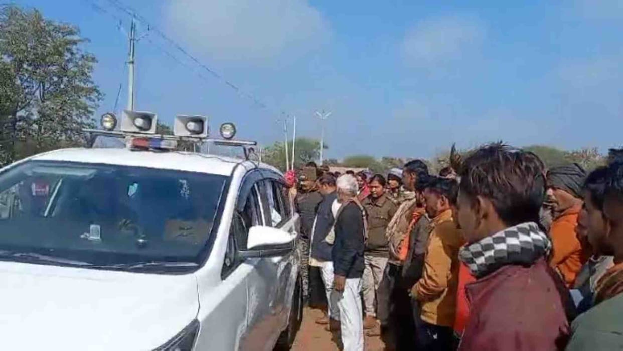 Shivpuri: Criminals killed an elderly couple and a neighbour woman and took away cash and jewellery