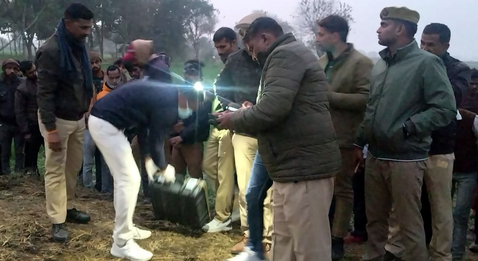 Kannauj firing incident Both of them first ate samosas then shot the girlfriend boyfriend also shot himself