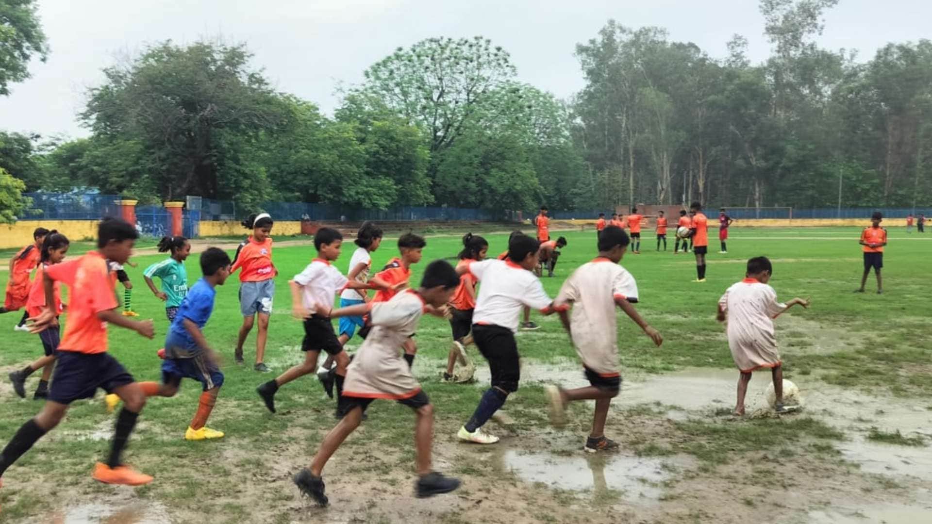 Maidaan 2 0 harish sharma film based on football coach bhairav dutt started with news of Amar Ujala