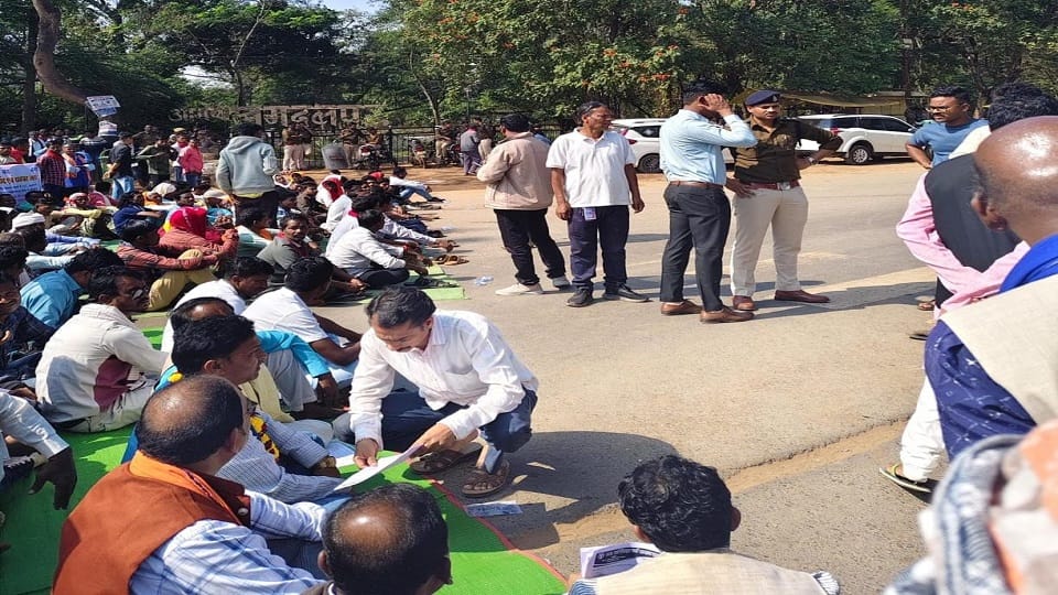 The impact of strike on reservation for backward class society was visible Sen society also supported it in Ja