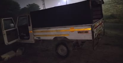 three miscreants who were running away after robbing a pickup arrested