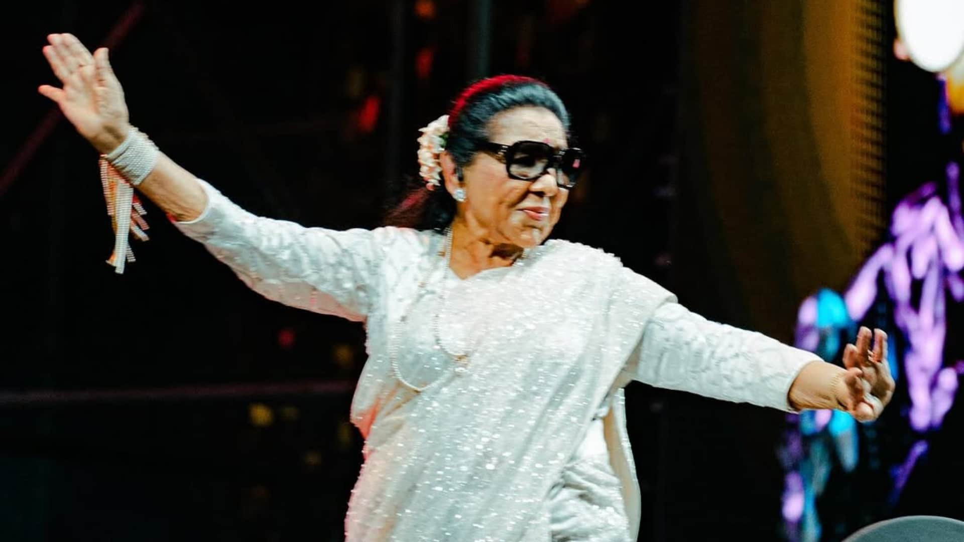 Asha Bhosle Dance Sing On Karan Aujla Tauba Tauba vicky kaushal Wows Fans Reaction says Legend For A Reason