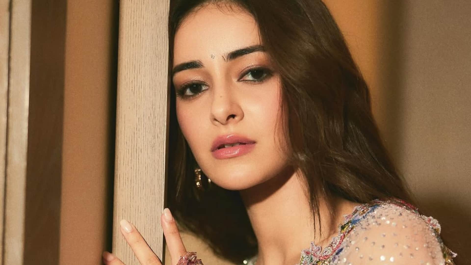 Ananya Panday reacted on rumored boyfriend Walker Blanco post says mr worldwide