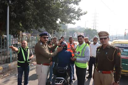 Gurugram Traffic Police Seize Bike with 112 Pending Challans Worth Rs 72500 Crackdown on Repeat Offenders