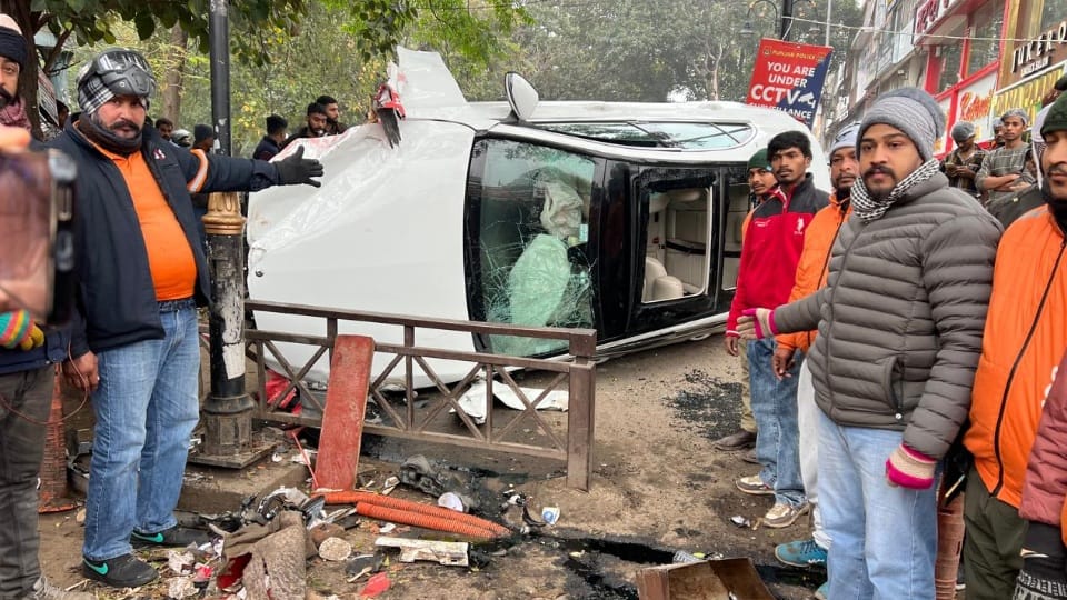 Overspeeding Mercedes car hits food delivery boy and one other in Mohali