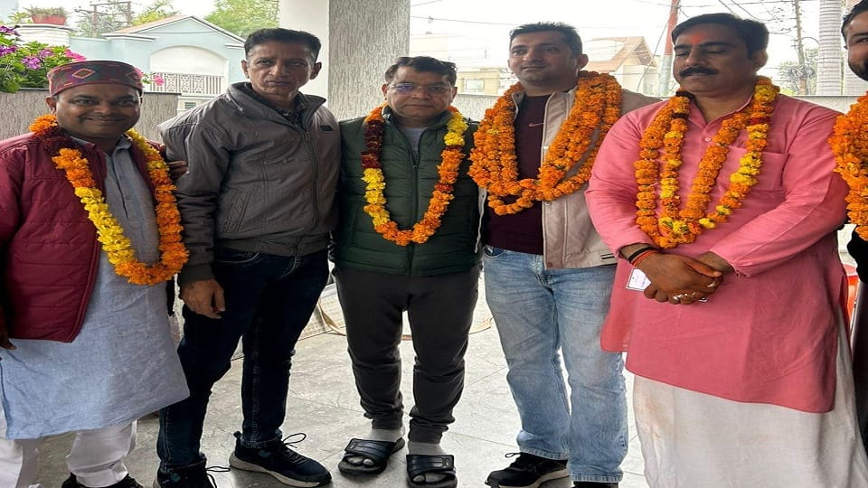 Former student union president Manish Goswami joins BJP in rudrapur