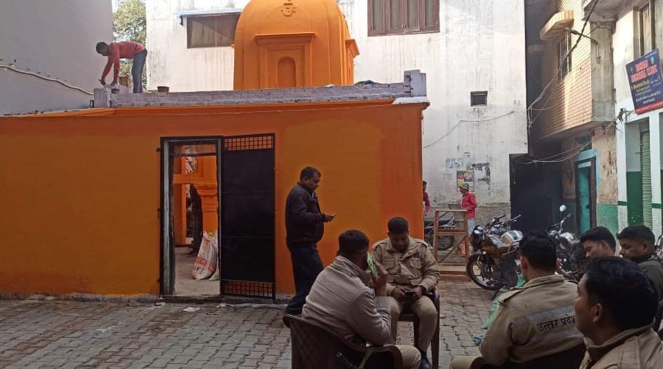 Painting of Gaurishankar temple has started, the priest was killed in the 1980 riots