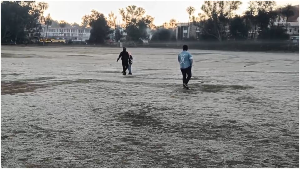 Mount Abu Weather Forecast Today Temperature Dips To Minus 2 Degrees ahead New Year 2025 See Photos