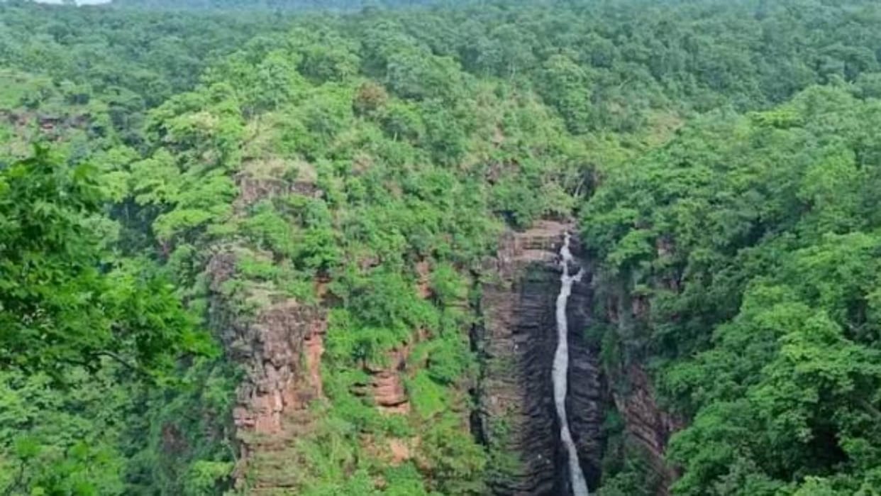 Damoh has unique tourist spots to make new year memorable Tropic of Cancer is also included memorable moments