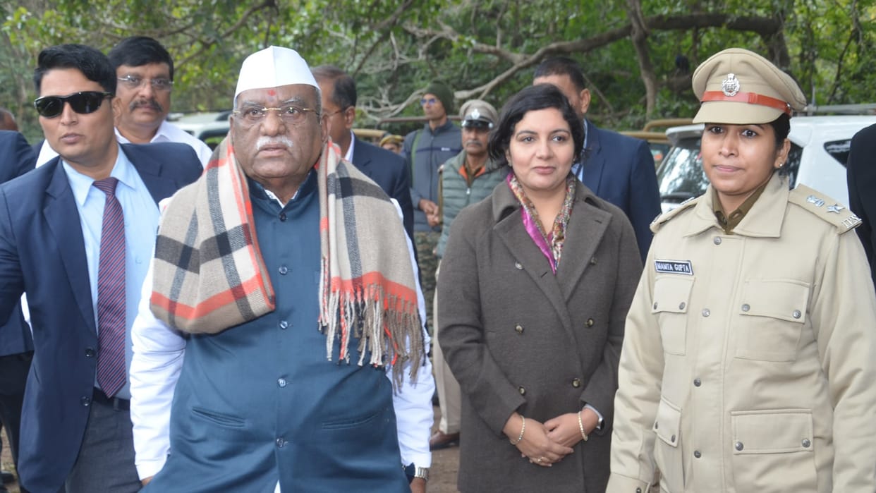Sawai Madhopur: Governor reached Ranthambore with his family on the last day of the year, enjoyed tiger safari
