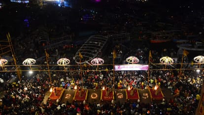 On the first day of the new year, Kashi chanted 'Bam Bam' lakhs of devotees attended Baba's court see the sp