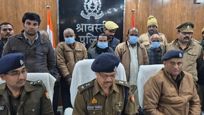 Shravasti: Fake currency making gang busted, Madrasa manager turns out to be the leader of the gang