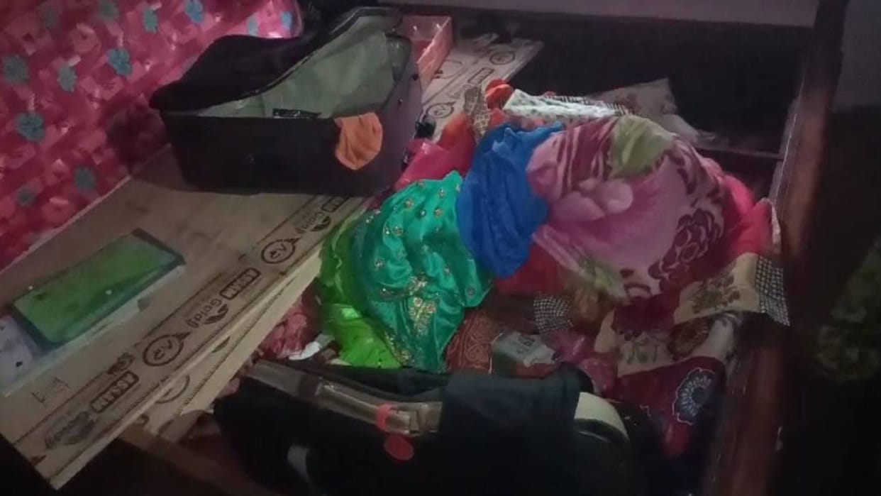 Bihar Jewellery worth lakhs of rupees stolen from ANM house in Munger pleaded justice by submited application