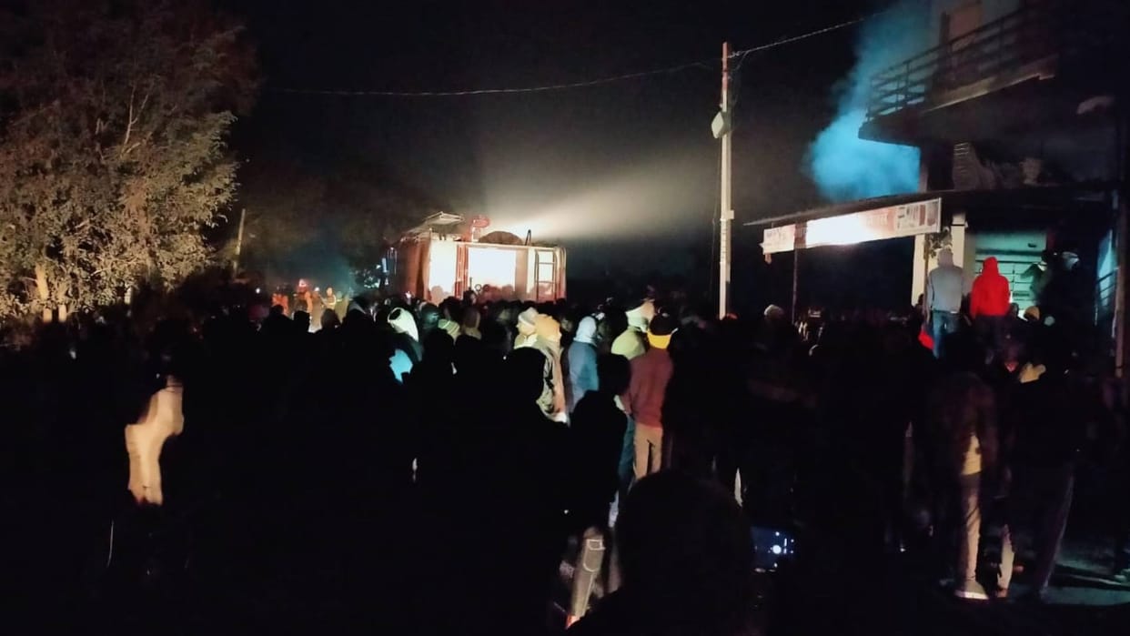 Bihar News Woman dies due to suffocation in fire in Gopalganj property worth more than 50 lakhs burnt