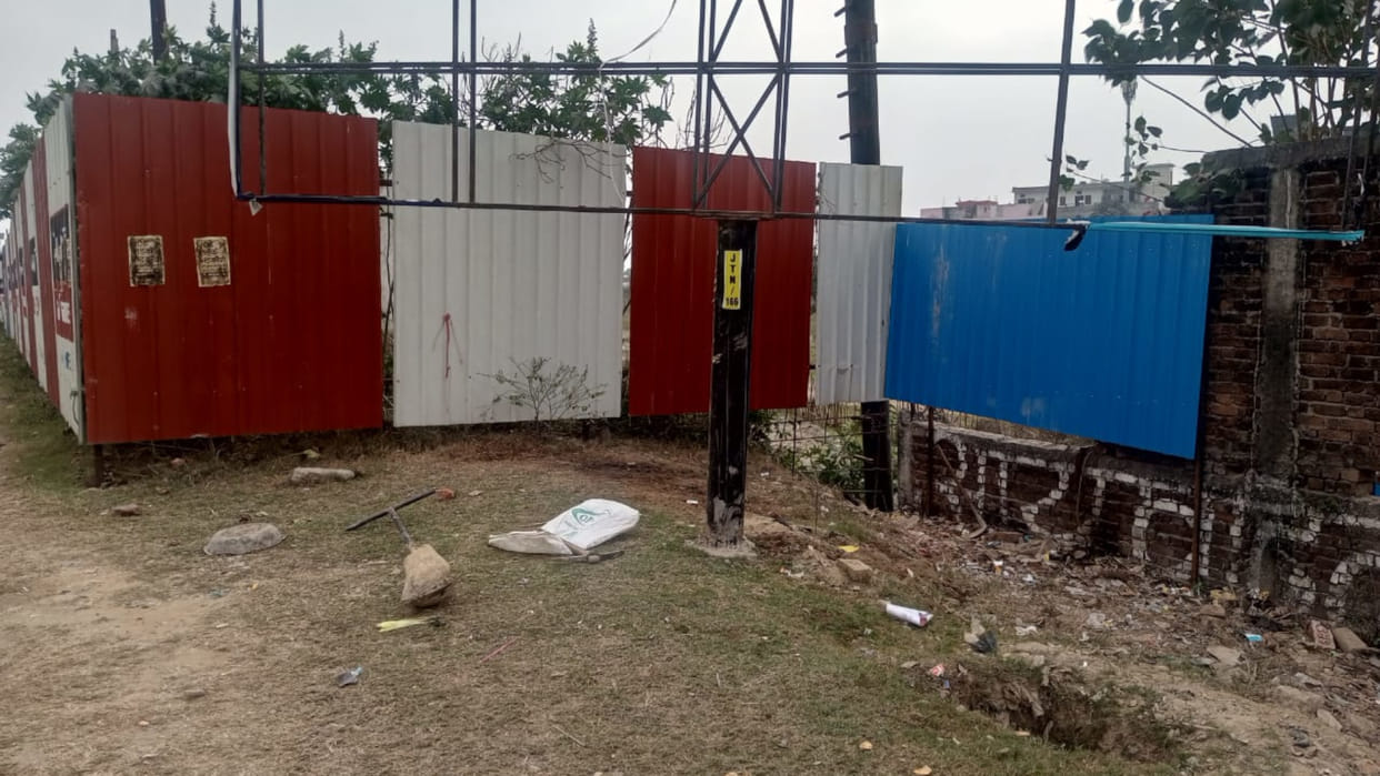 Hotel Lotus Nikko has accused GDA of breaking the boundary, hotel is being built in Gorakhpur