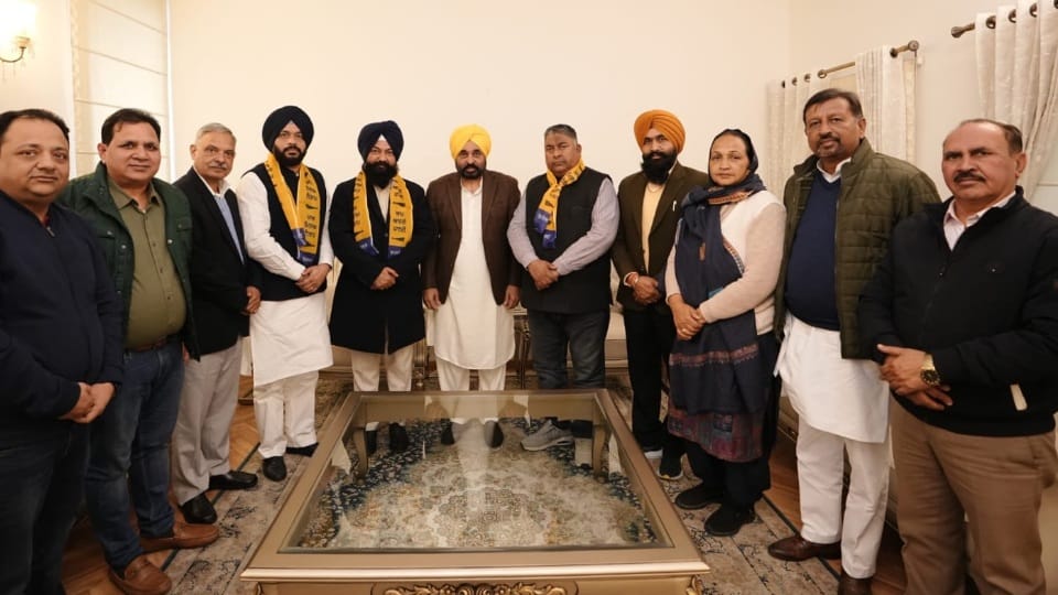 Former Punjab BSP chief Jasvir Singh Garhi joins AAP