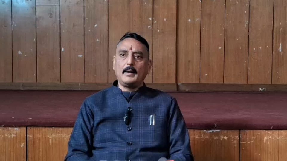 Uttarakhand Senior Congress leader Bittu Karnataka left the party Made Many Allegations