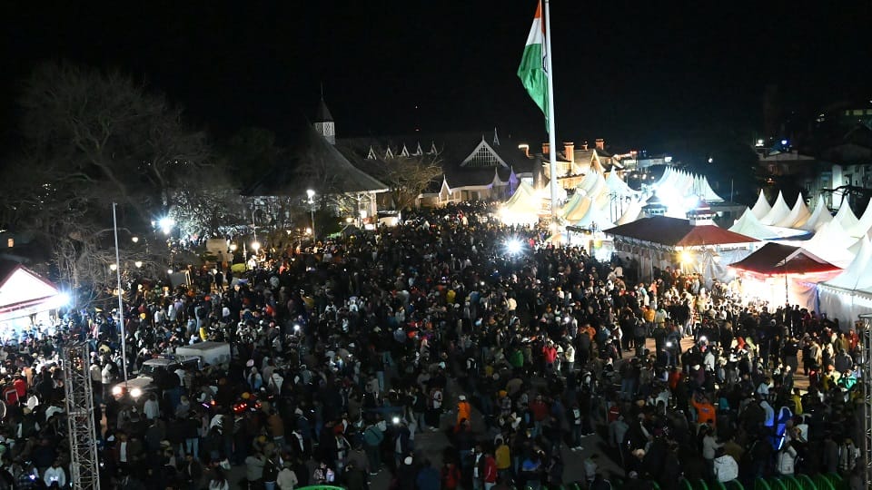 New Year Celebration in Himachal tourists danced to the tune of DJ in Shimla, Manali, Dalhousie Dharamshala