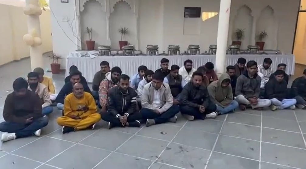 सभी पकड़े गए लोग
