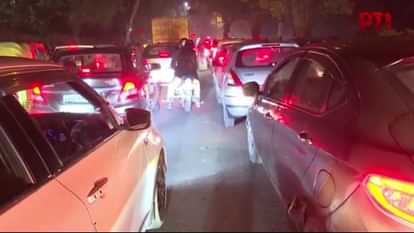 There was a crowd at religious places throughout the day on New Year in Delhi