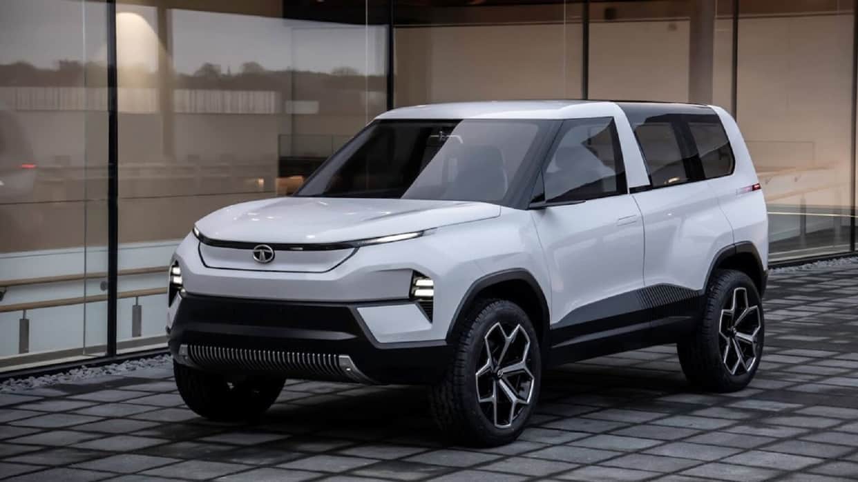 Tata Sierra vs competitors: base model price and features compared with rivals