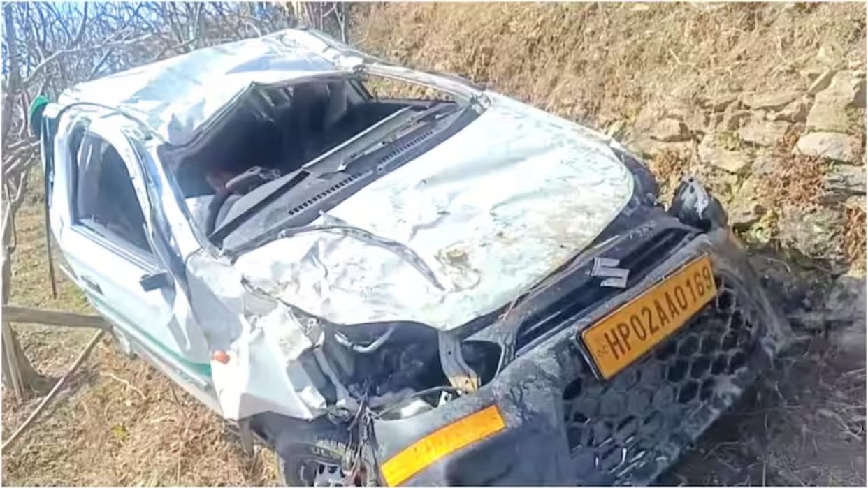 shimla road accident car fell into ditch in matiana theog himachal pradesh