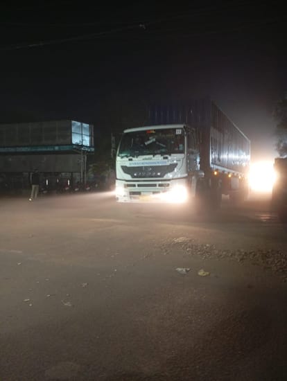 यूनियन कार्बाइड फैक्ट्री के जहरीले कचरे को लेकर कंटेनर पीथमपुर रवाना