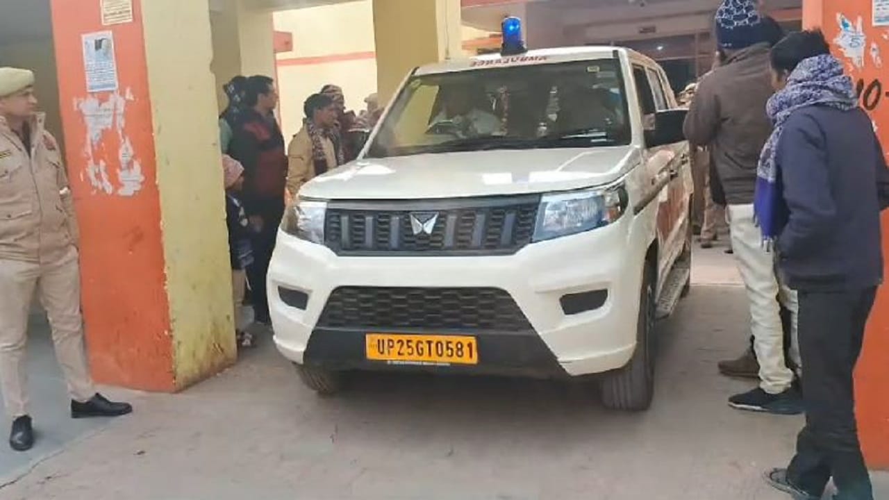 man set himself on fire at SSP office in Badaun