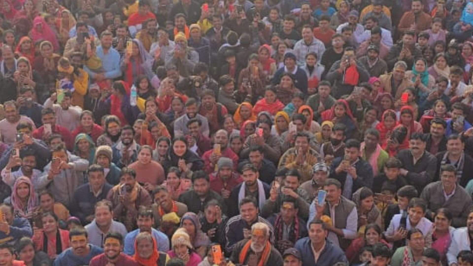 Lakhs of people gathered at Bageshwar Dham on New Year