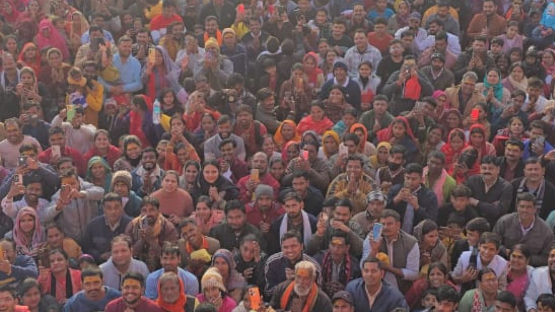 Lakhs of people gathered at Bageshwar Dham on New Year