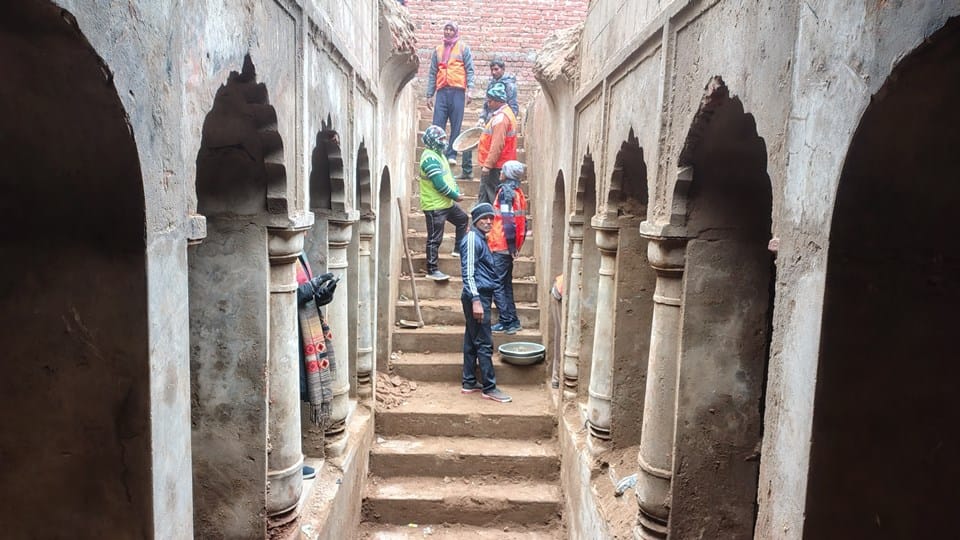 sambhal stepwell news gate of well was found broken on second floor of stepwell gas is not coming out now