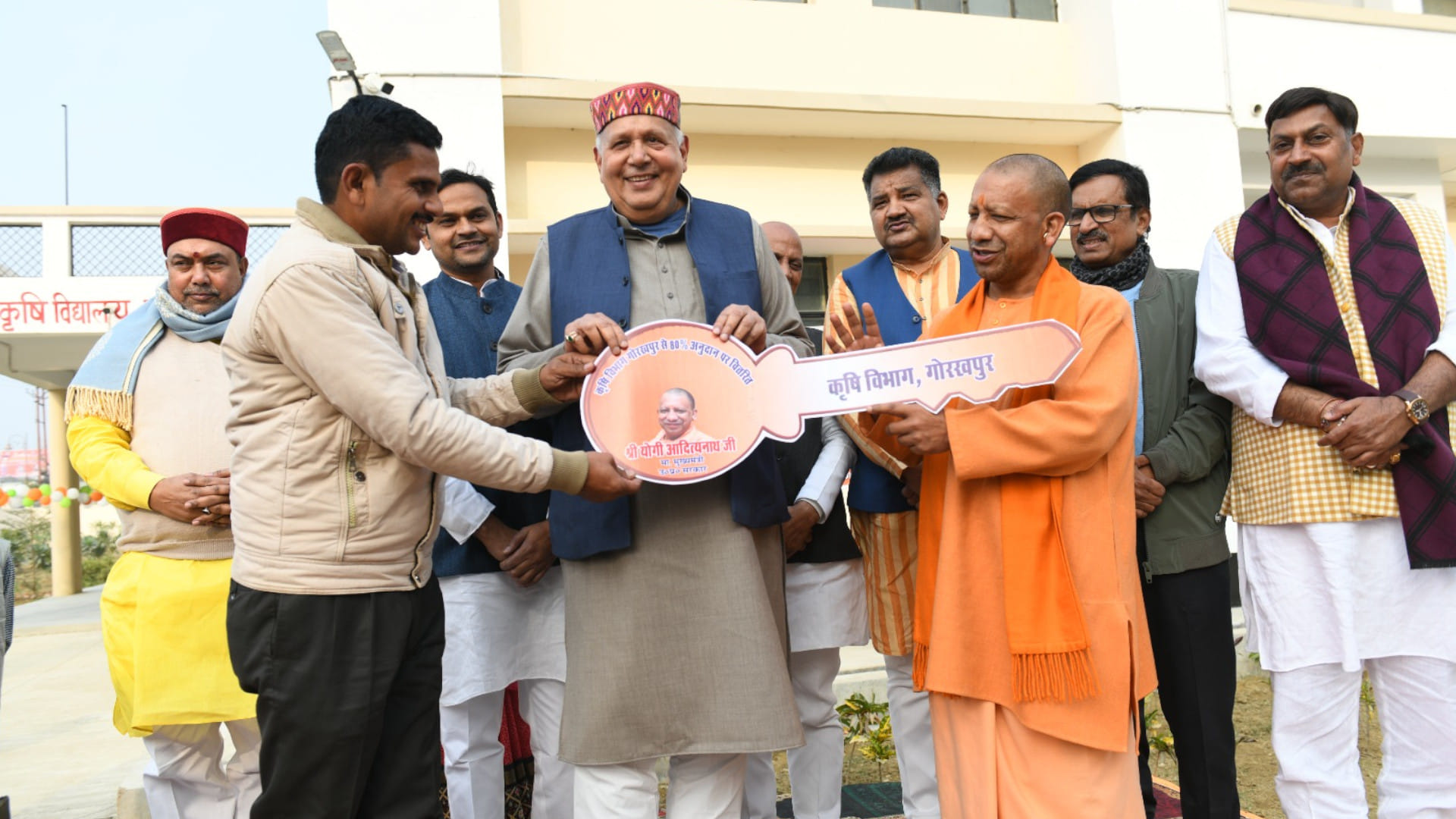 CM Yogi laid the foundation stone and inaugurated development projects worth Rs 1533 crore in Gorakhpur.