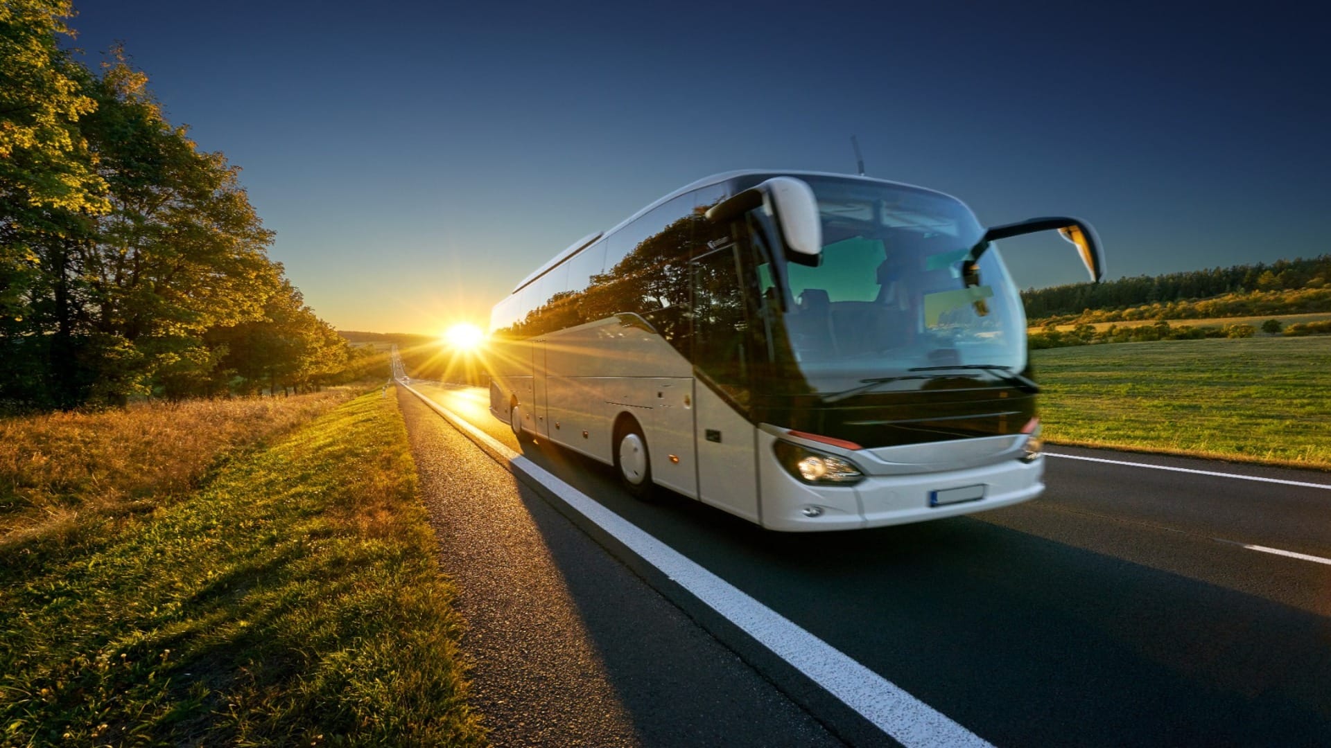 Mahakumbh 2025 Prayagraj to Banaras distance route train bus flight ticket