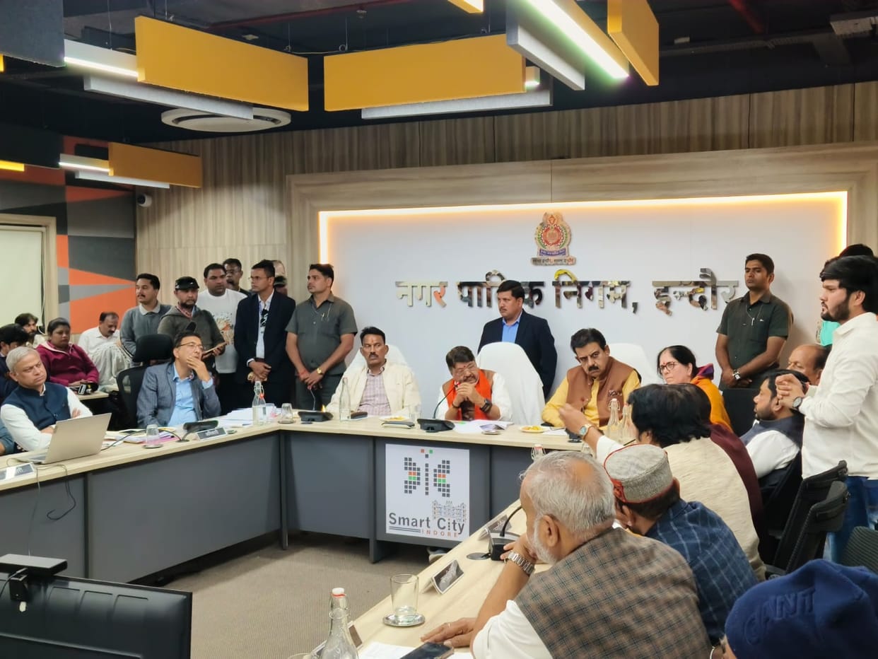 Indore: Minister Vijayvargiya called a meeting on UC's garbage, said- people should not be afraid