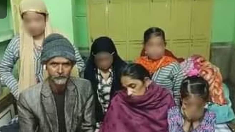 Lucknow Mass murder Arshad and Badar used three mobile phones Police is investigating call details of phone