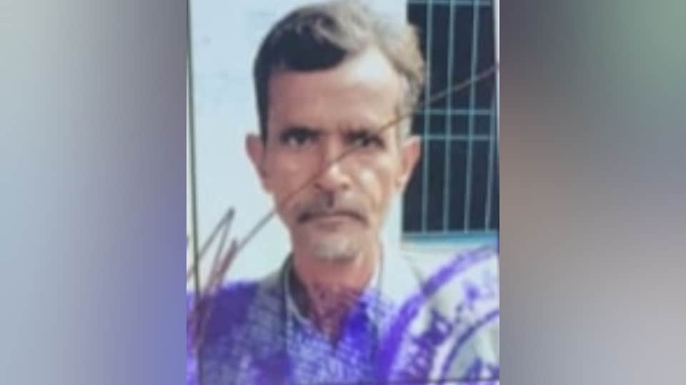 Lucknow Mass murder Arshad and Badar used three mobile phones Police is investigating call details of phone