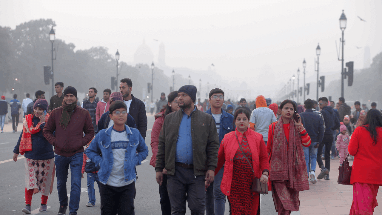 Delhi NCR Weather Update today imd issued yellow alert for fog in Delhi and cold will increase