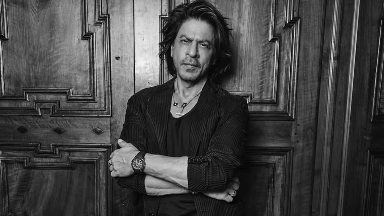 Shah Rukh Khan Says Stop Soft Drink Endorsement and Smoking If It is Poisoning People as per report