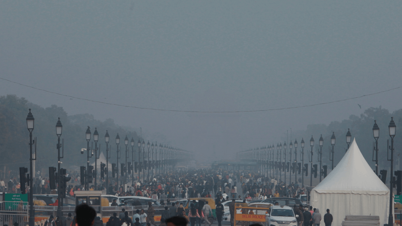 Delhi NCR Weather Update today imd issued yellow alert for fog in Delhi and cold will increase