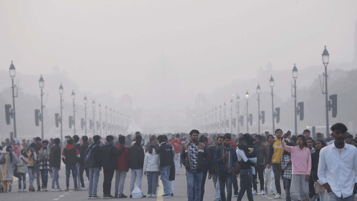 Weather: Snow on mountains from Jammu and Kashmir to Himachal... Cold wave in the plains, Delhi's cold bites