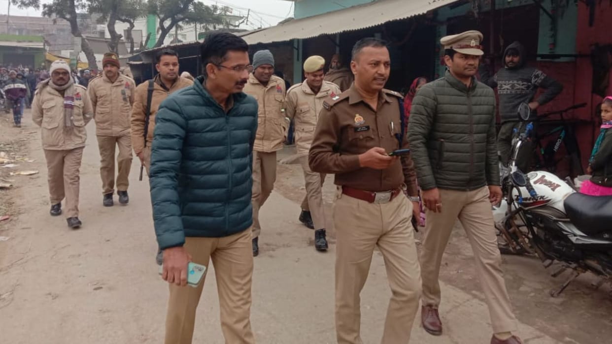 Ballia double murder case Kotwa market closed and FIR against four accused of murder
