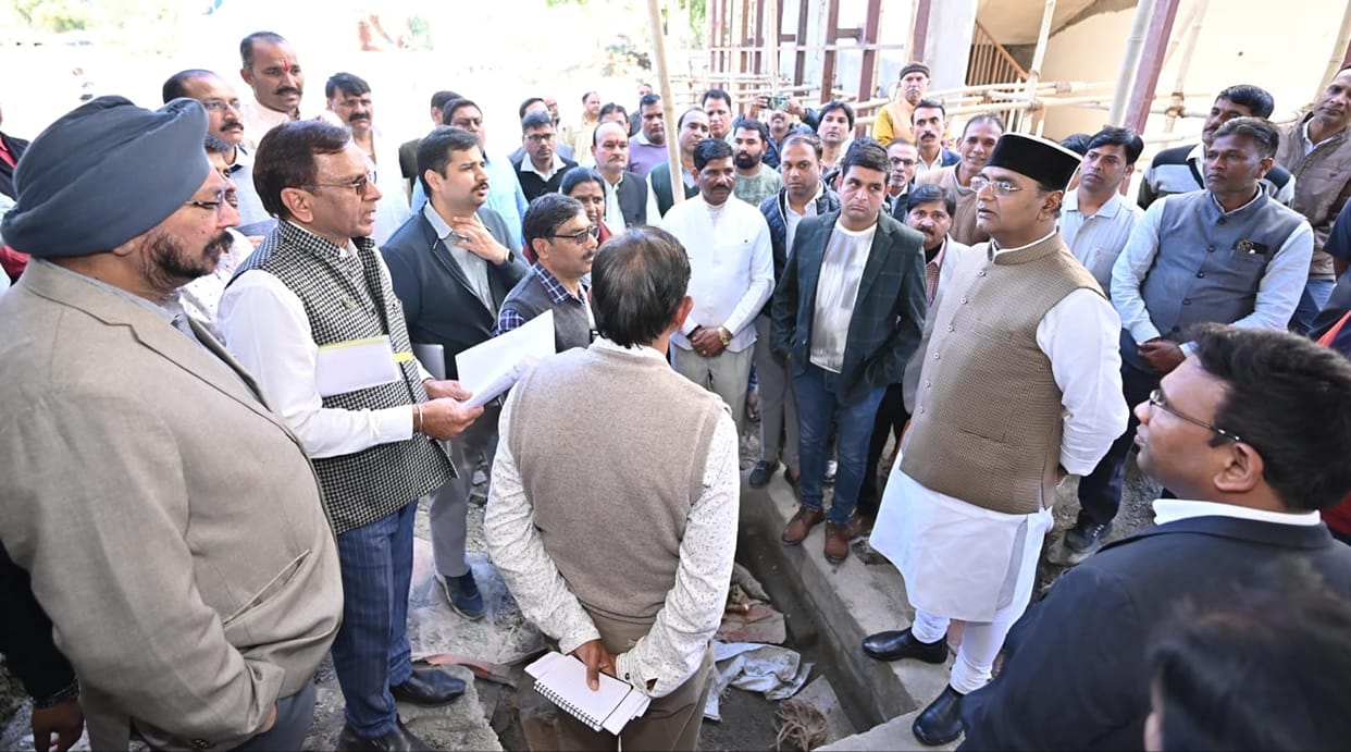 Bhopal: Minister Sarang got angry over the delay in the construction work of CM Rise School, said- the neglige