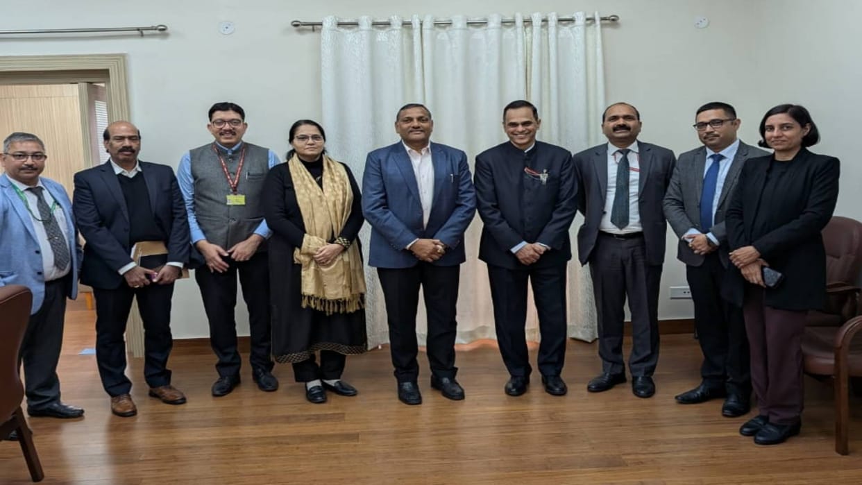 Bihar DARPG Secretary V Srinivas held an important meeting with senior officials of Bihar government