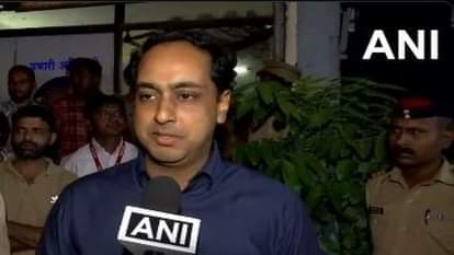 जलगांव जिला कलेक्टर आयुष प्रसाद