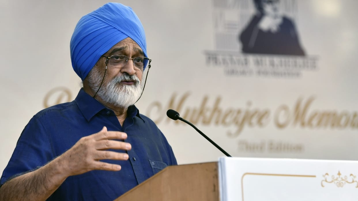 India Growth rate GDP 8pc Montek Singh Ahluwalia says cut down larger states urbanization vital